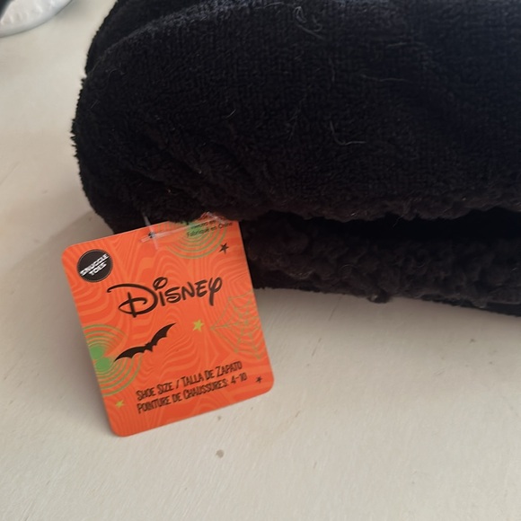 Mickey comfy Halloween slippers - Picture 2 of 3